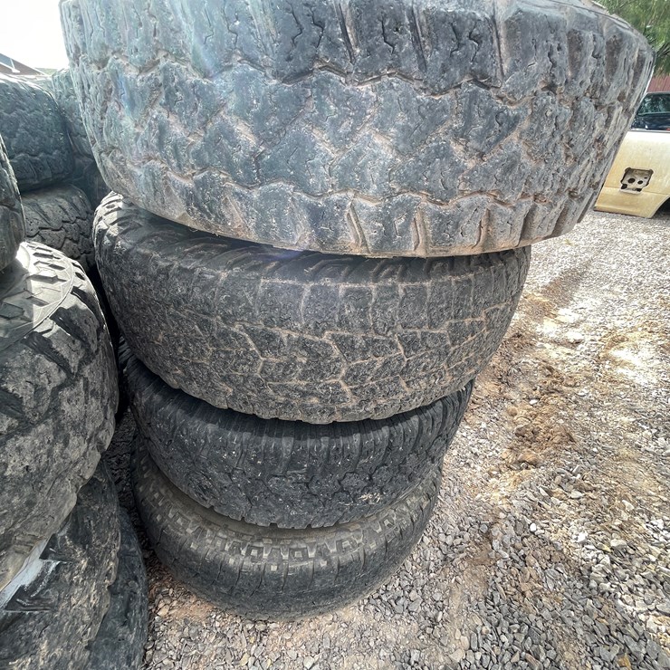 #1174 • Tires (Located in La Union, NM)