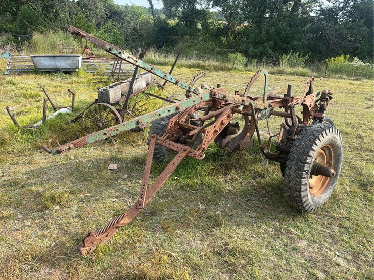 case-centennial-2-bottom-plow-image-1