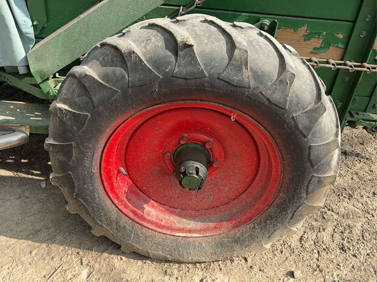 oliver-manure-spreader-image-21