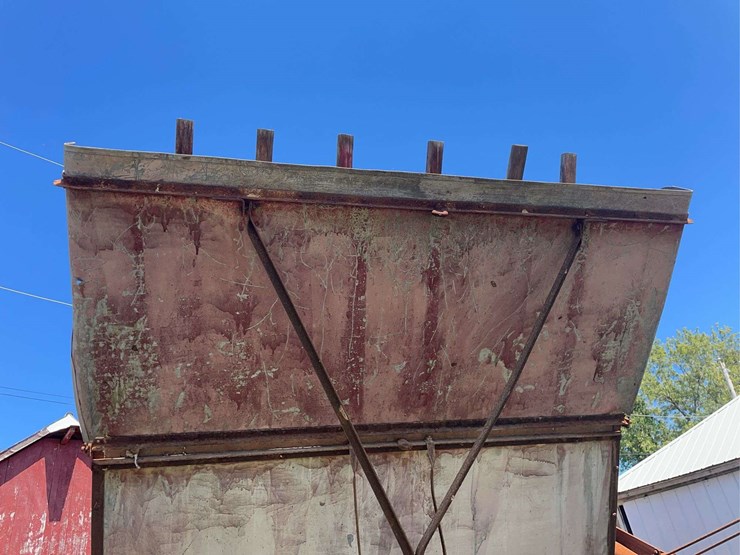 avery-hayhawk-hay-loader-image-21