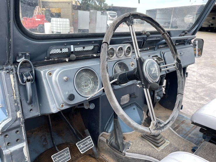 1965-nissan-patrol-image-47