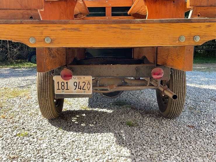 chevrolet-stake-bed-truck-image-25