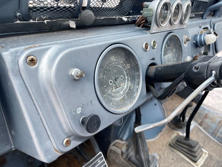 1965-nissan-patrol-image-48