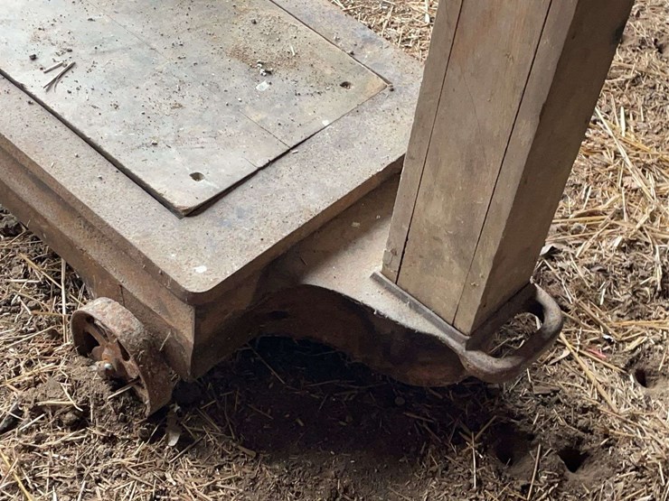 large-rolling-scale-image-12