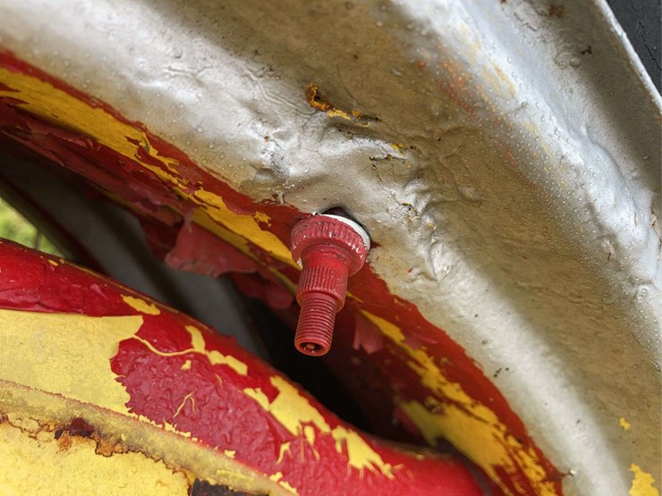 (2)-rear-tires-and-rims-image-3