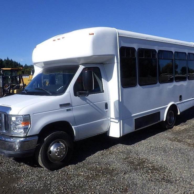 2015 FORD E350