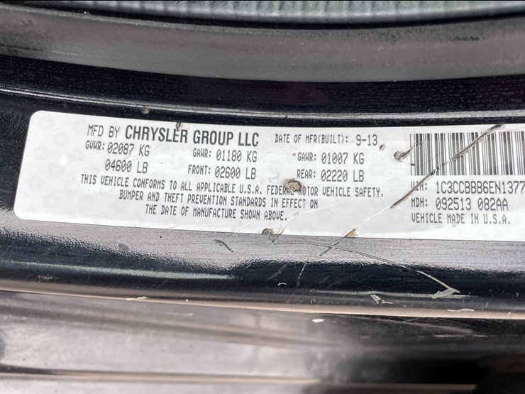 #511-•-2014-chrysler-200-(has-az-title)-image-46