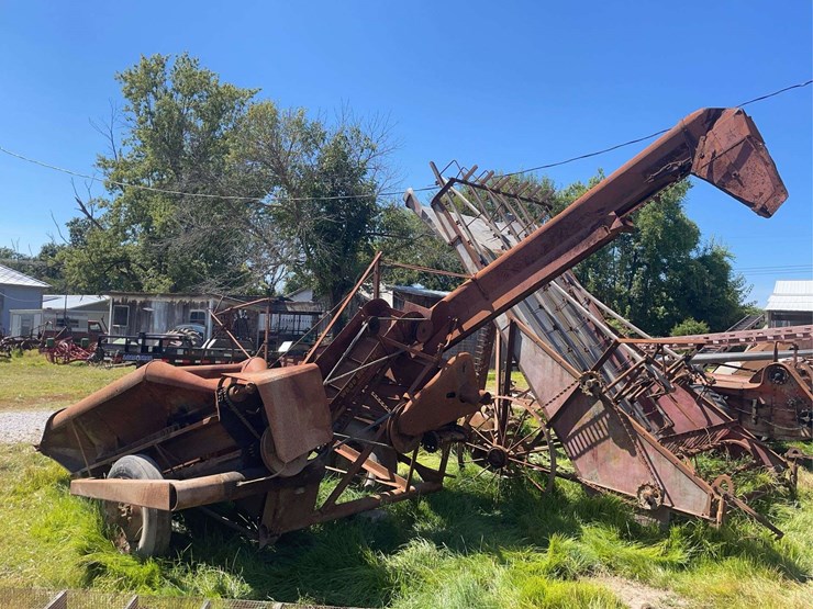 dearborn-1-row-corn-picker-image-3
