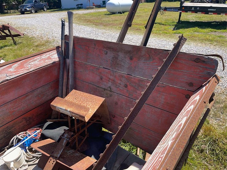 new-idea-manure-spreader-image-35