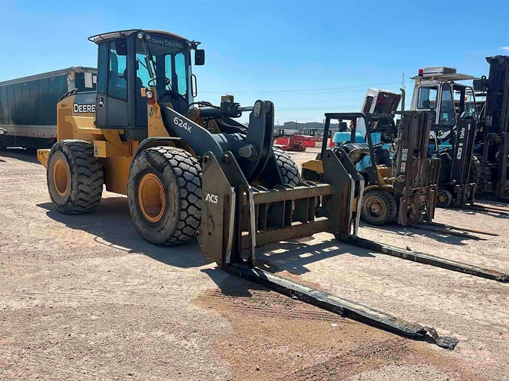 2012-deere-624k-image-3
