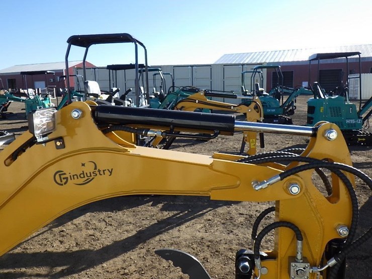 2025-cfg-qk20r-hydraulic-excavator-image-12