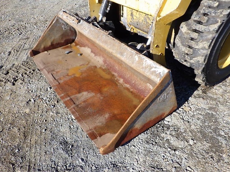 2023-caterpillar-242d3-image-7