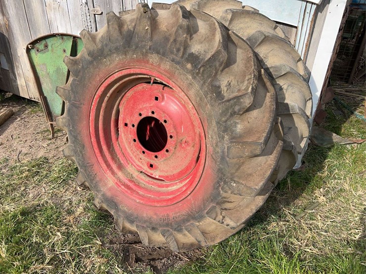 (2)-rear-tires-and-rims-image-8