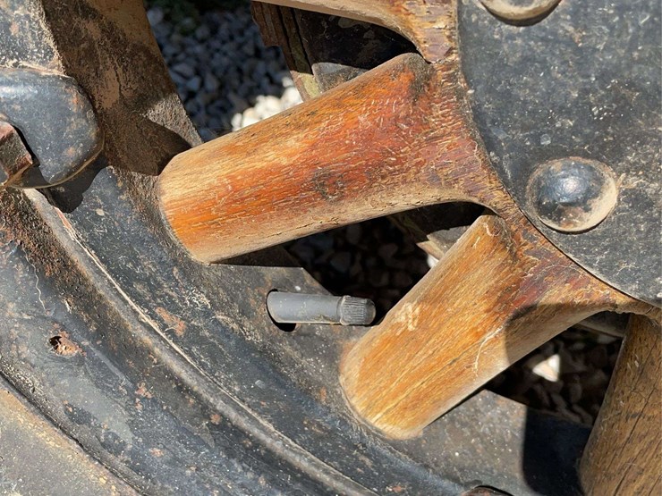 chevrolet-stake-bed-truck-image-24