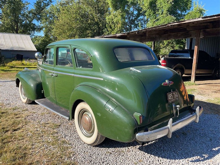 1940-buick-eight-special-image-3