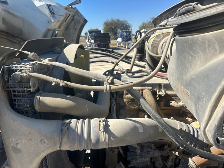 2006-caterpillar-c13-image-13