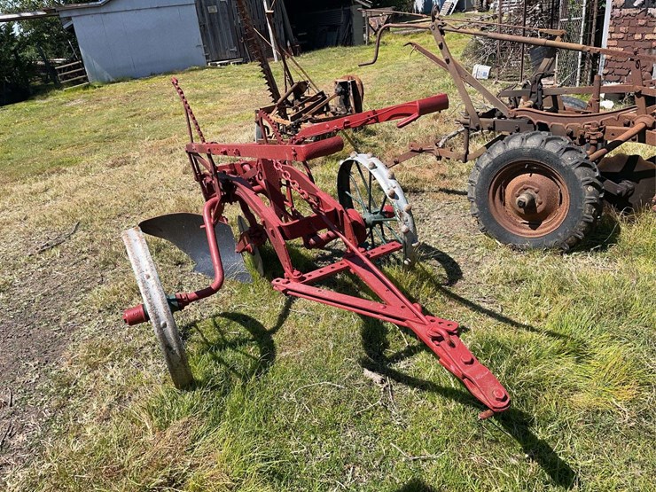 oliver-1-bottom-plow-image-7