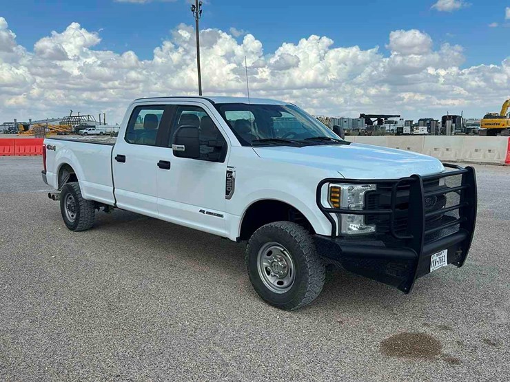 2018-ford-f350-image-2