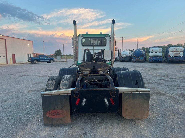 2012-peterbilt-388-image-6