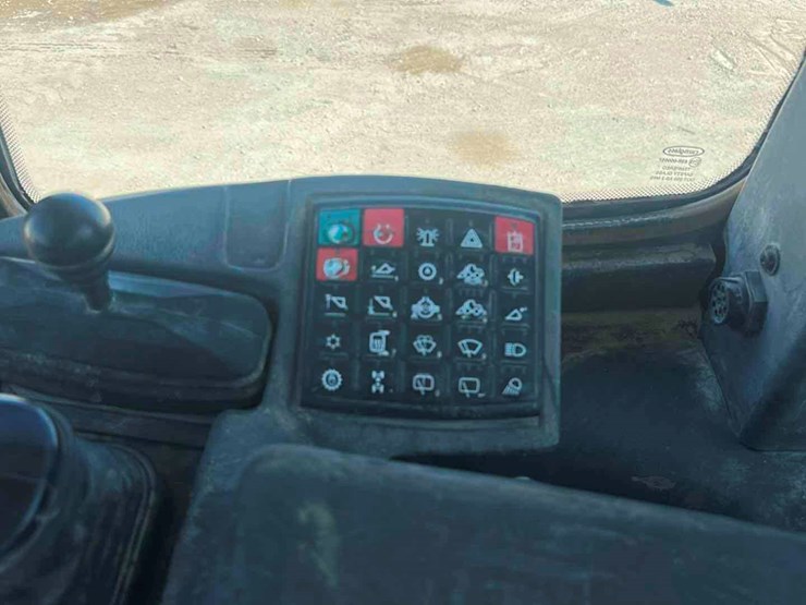 2012-deere-624k-image-9