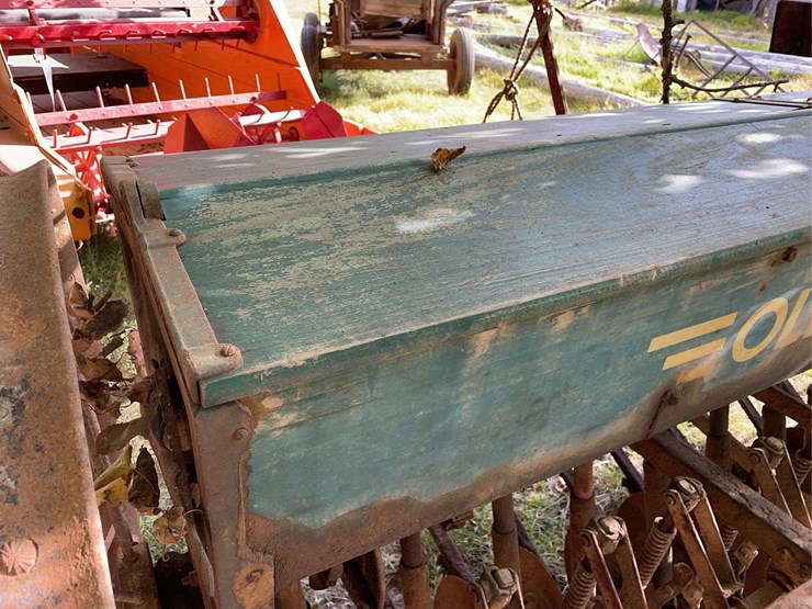 oliver-8ft-grain-drill-image-20