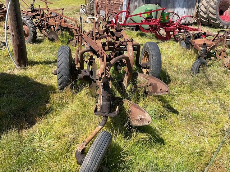 moline-2-bottom-plow-image-5