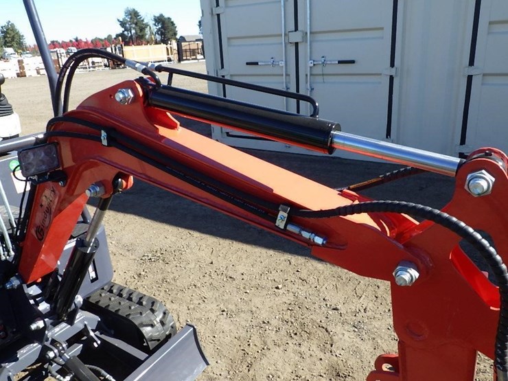 2025-cfg-mx15rx-hydraulic-excavator-image-12