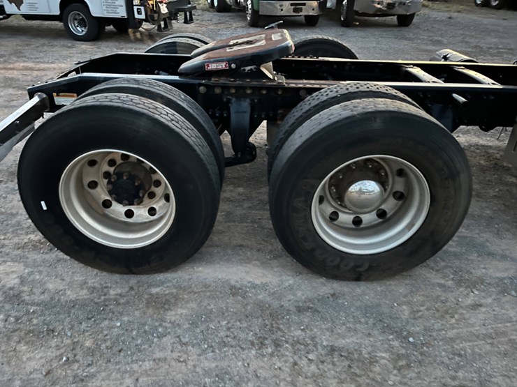 2016-freightliner-cascadia-(inoperable)-image-16