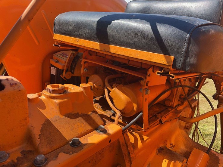 minneapolis-moline-445-image-47