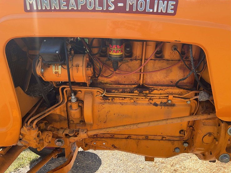 minneapolis-moline-445-image-24