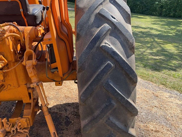 minneapolis-moline-445-image-38