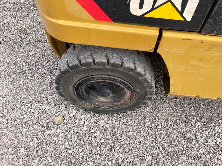 #1002-•-2015-cat-forklift-(offsite-in-la-union,-nm)-image-15