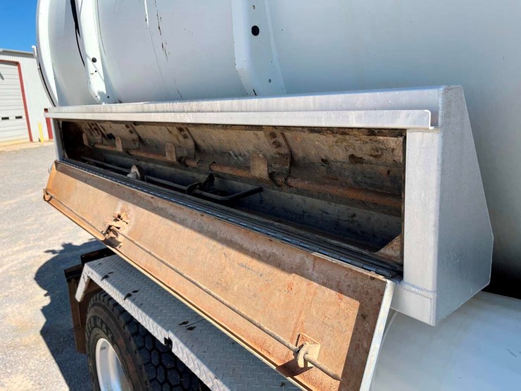 2019-kenworth-t880-image-24