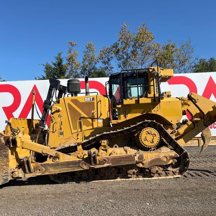 CATERPILLAR D8T