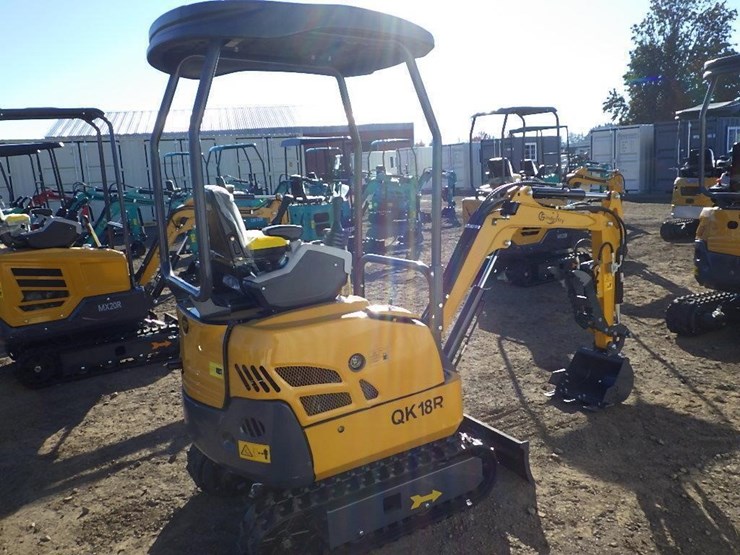 2025-cfg-qk18r-hydraulic-excavator-image-3
