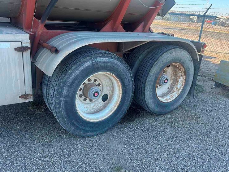 1981-fruehauf-trailer-image-3