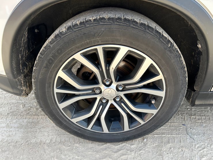2018-mitsubishi-outlander-image-12