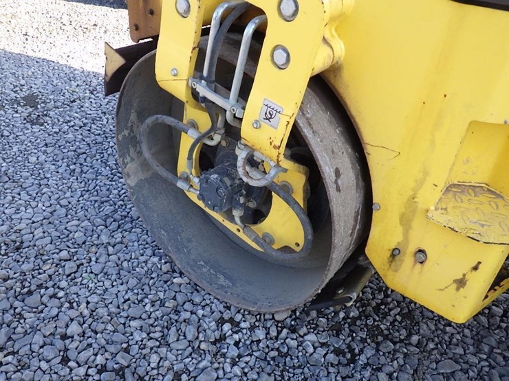 bomag-bw120sl-tandem-smooth-drum-roller-image-12