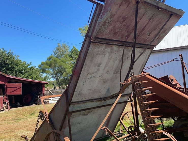 avery-hayhawk-hay-loader-image-4