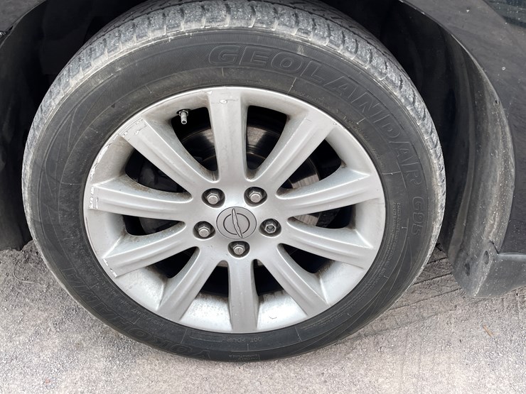 #511-•-2014-chrysler-200-(has-az-title)-image-39
