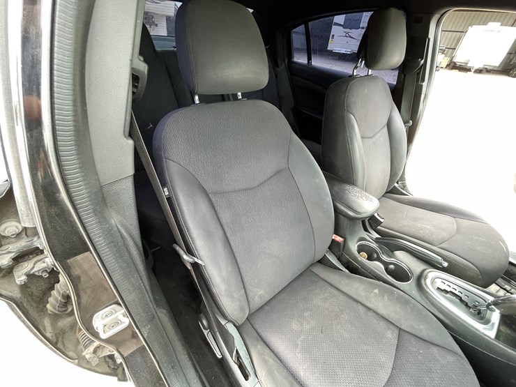 #511-•-2014-chrysler-200-(has-az-title)-image-80