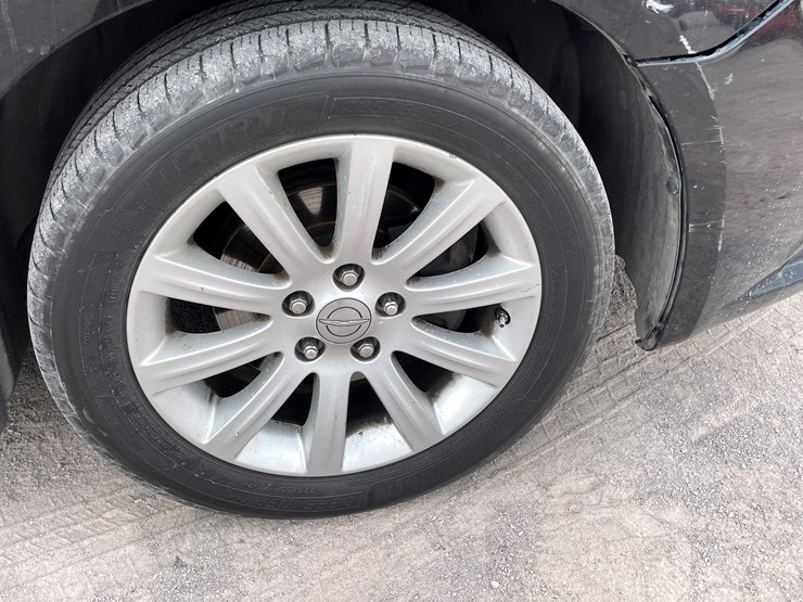 #511-•-2014-chrysler-200-(has-az-title)-image-33