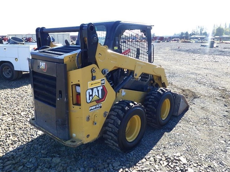 2023-caterpillar-242d3-image-4