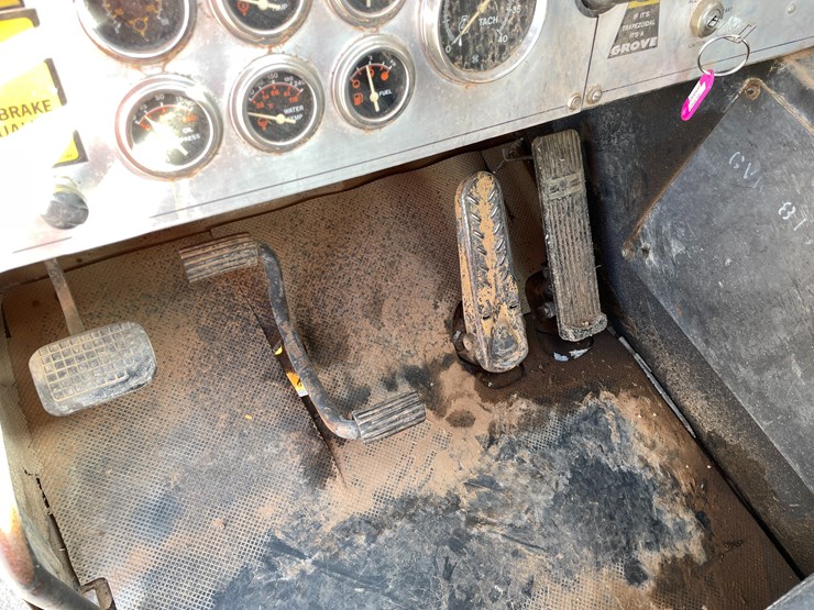 #1004-•-grove-hydraulic-crane-(offsite-in-las-cruces,-nm)-image-19