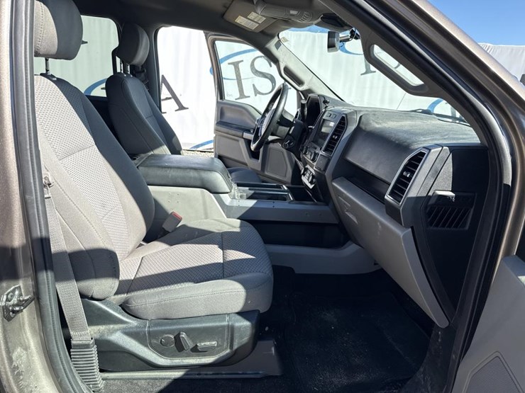 2020-ford-f150-xlt-image-33