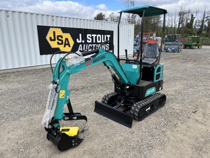 2025-cfg-qh12r-mini-hydraulic-excavator-image-1