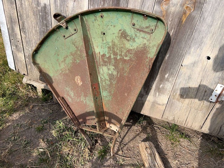 (2)-oliver-fenders-image-13