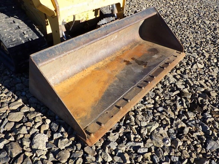 2017-caterpillar-239d-image-8