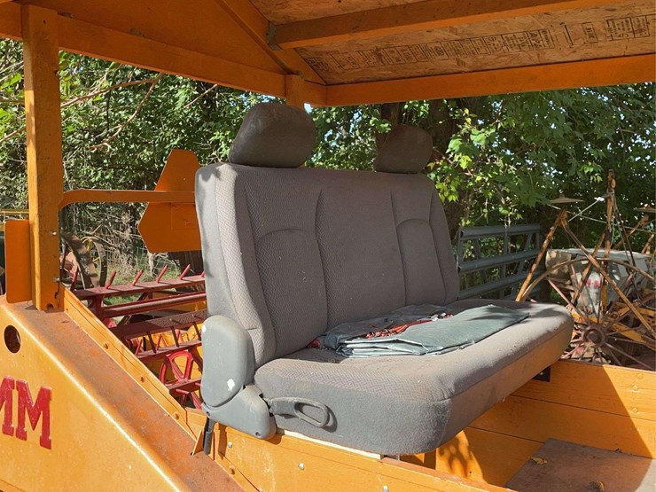 minneapolis-moline-ls300-image-33