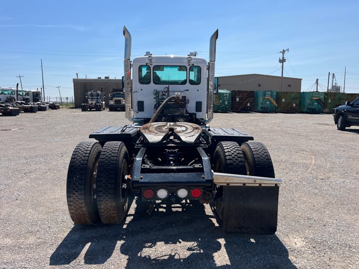 2018-kenworth-t800-image-6